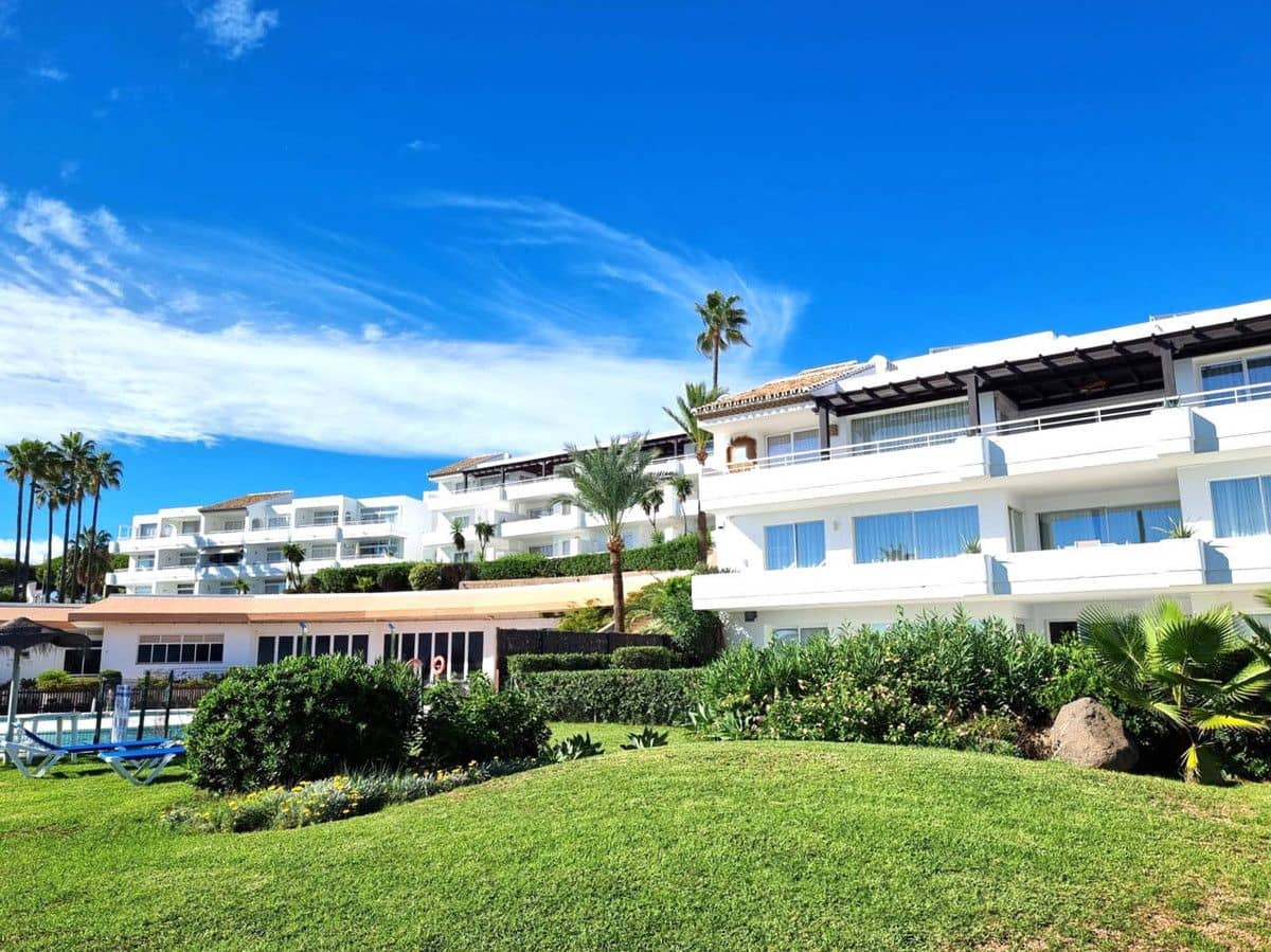 1 soveværelse Strandlejlighed til salg i Mijas med swimmingpool garage - € 599.000 (Ref: 9504520)