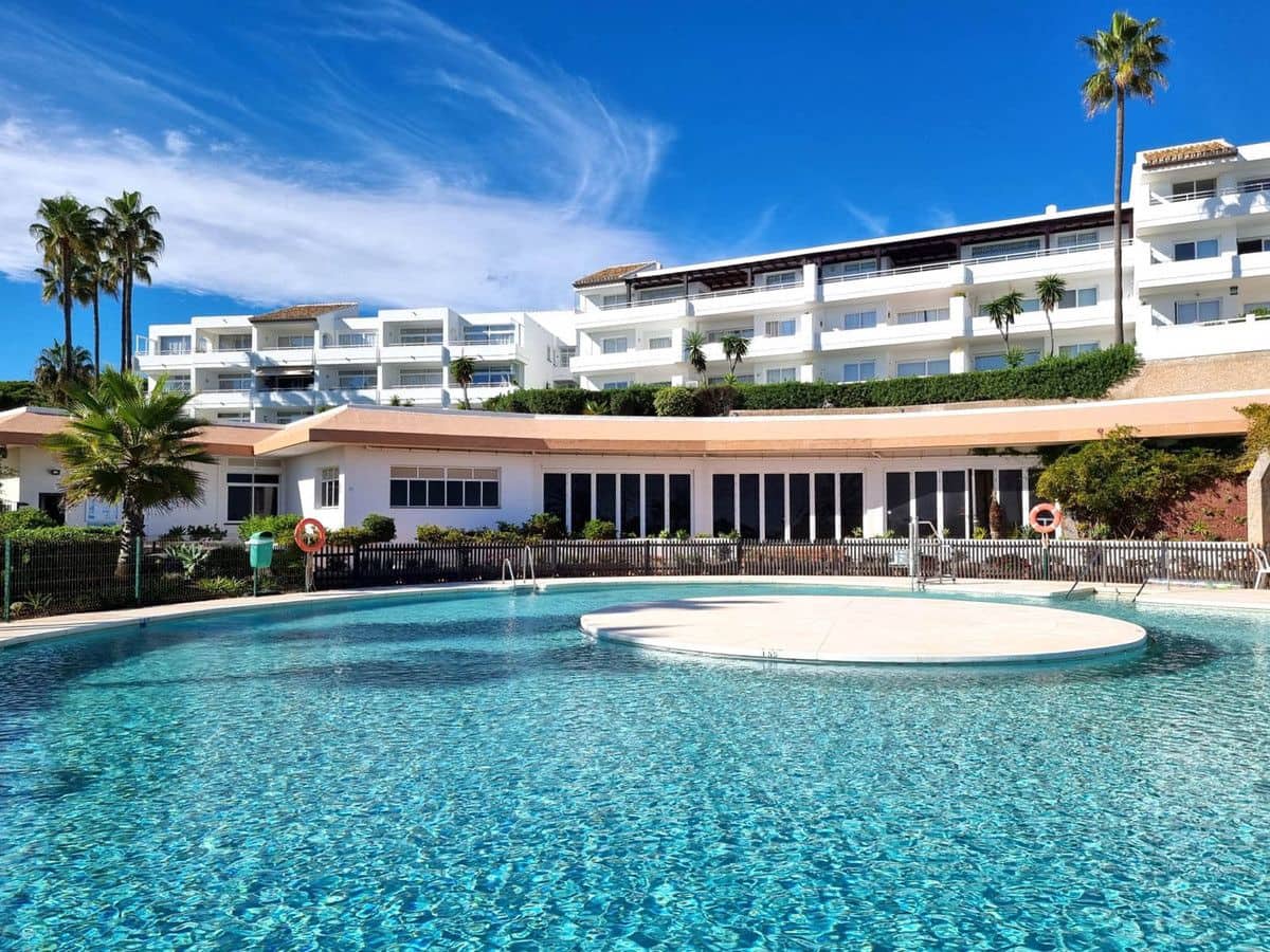 1 soveværelse Strandlejlighed til salg i Mijas med swimmingpool garage - € 599.000 (Ref: 9504520)