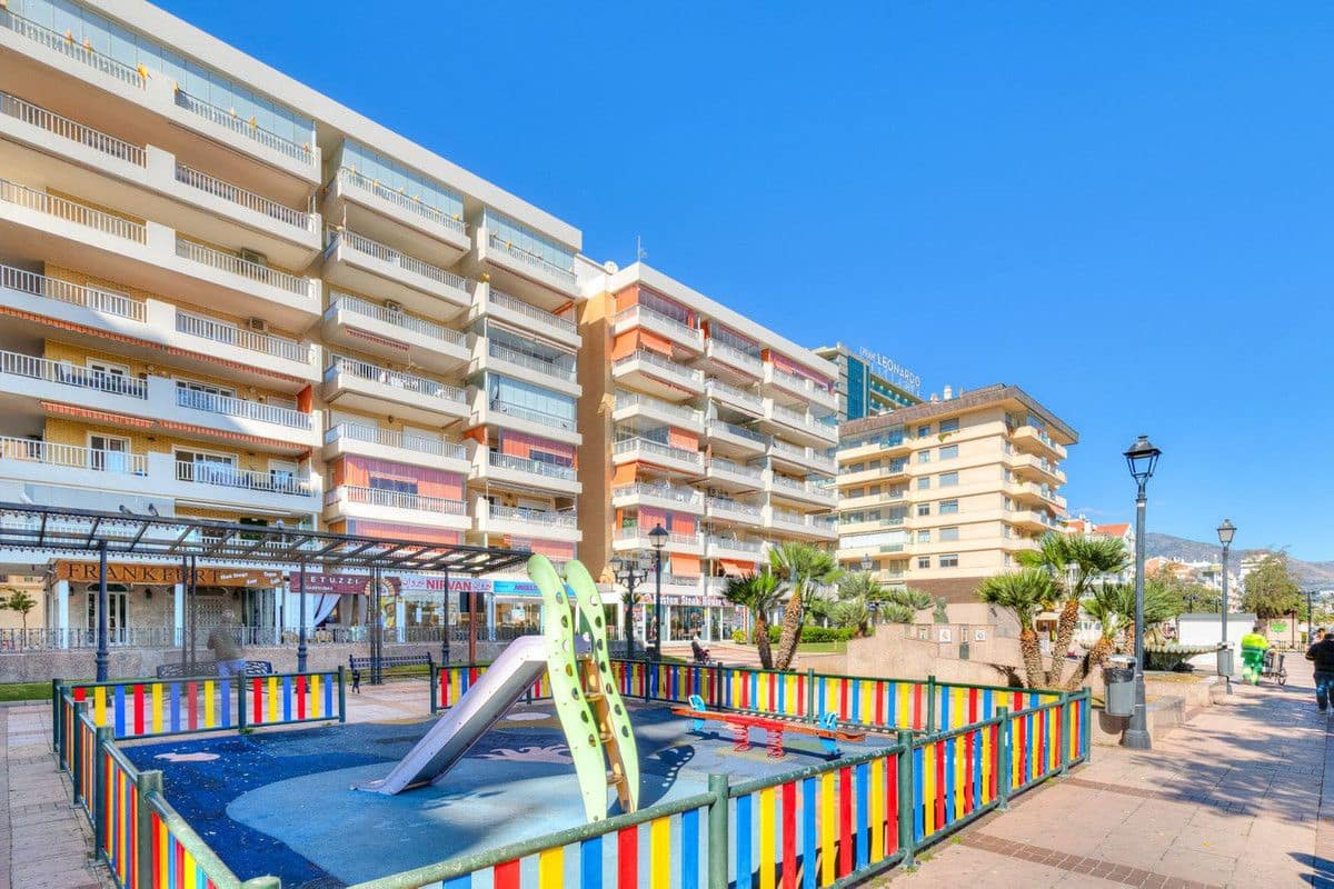 2 slaapkamer Appartement te koop in Fuengirola met garage - € 620.000 (Ref: 9504524)