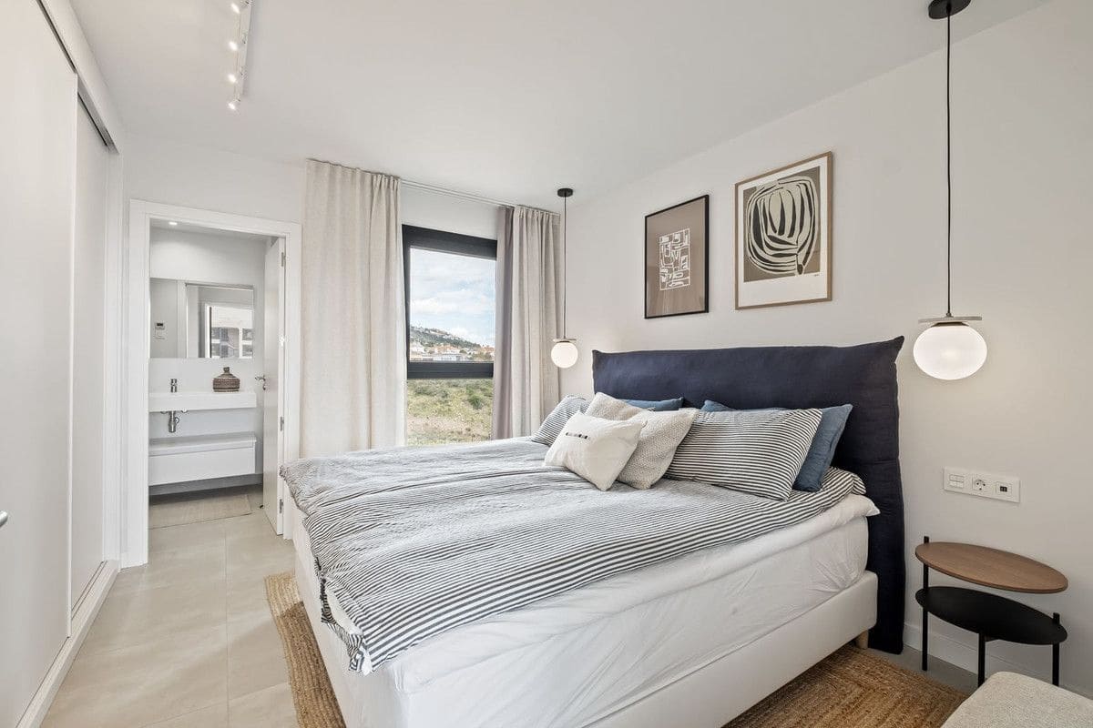 2 soveværelse Lejlighed til salg i Fuengirola med swimmingpool garage - € 479.000 (Ref: 9542219)