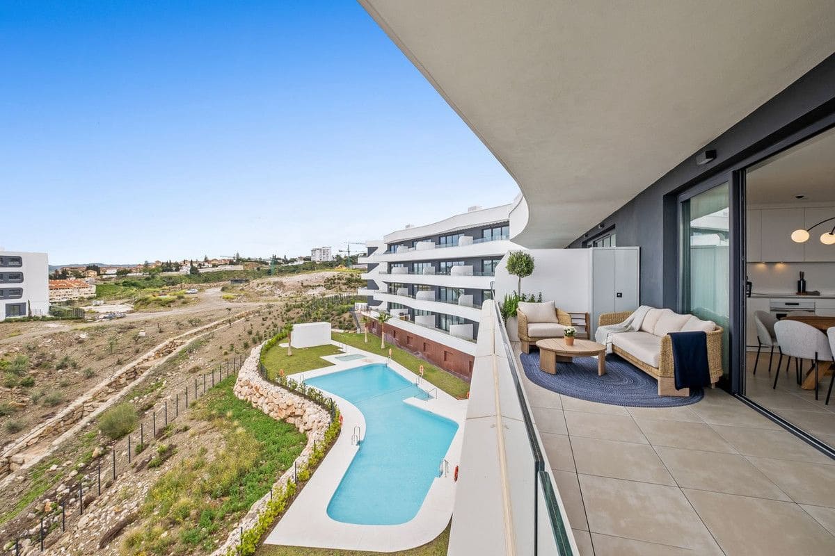 2 soveværelse Lejlighed til salg i Fuengirola med swimmingpool garage - € 479.000 (Ref: 9542219)