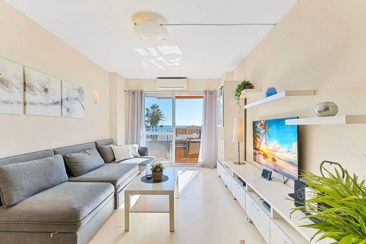 1 sypialnia Apartament przy plaży na sprzedaż w Fuengirola z basenem garażem - 360 000 € (Ref: 9542221)