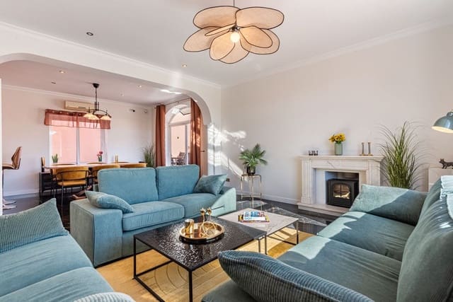 4 soverom Villa til salgs i Las Gaviotas  - Carvajal, Fuengirola med svømmebasseng garasje - € 1 395 000 (Ref: 9542226)