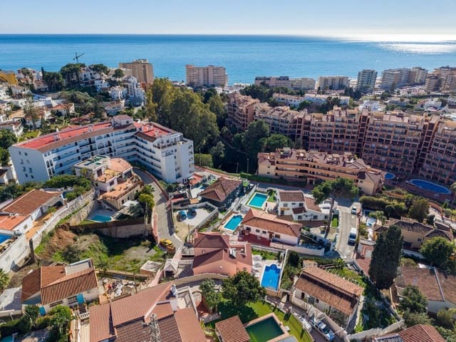 4 soverom Villa til salgs i Las Gaviotas  - Carvajal, Fuengirola med svømmebasseng garasje - € 1 395 000 (Ref: 9542226)