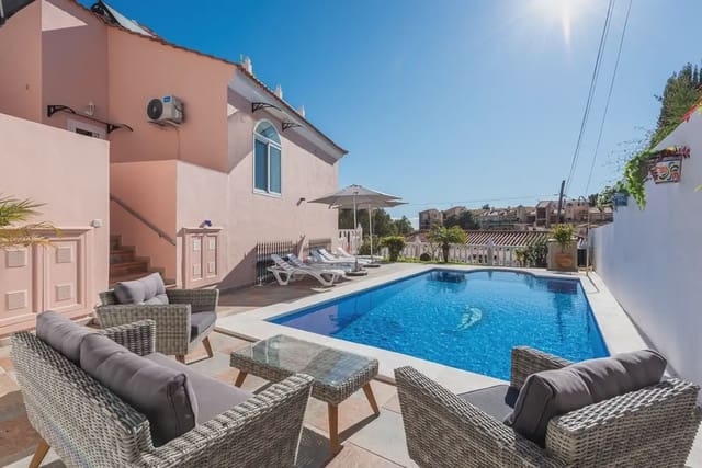 4 Zimmer Villa zu verkaufen in Las Gaviotas  - Carvajal, Fuengirola mit Pool Garage - 1.200.000 € (Ref: 9542226)