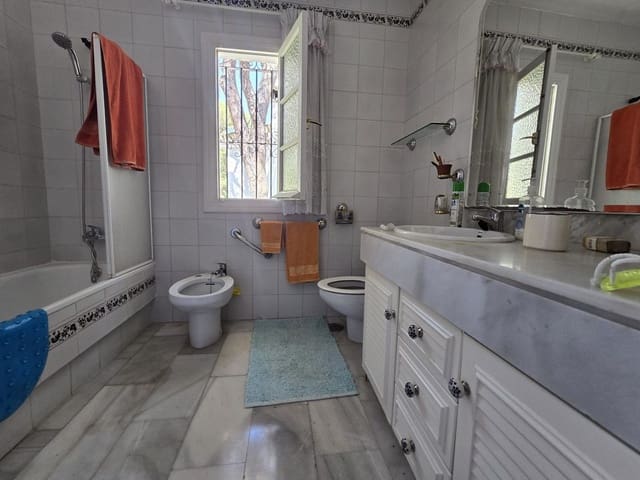 4 camera da letto Villa in vendita in Calahonda, Mijas con piscina garage - 890.000 € (Rif: 9542231)