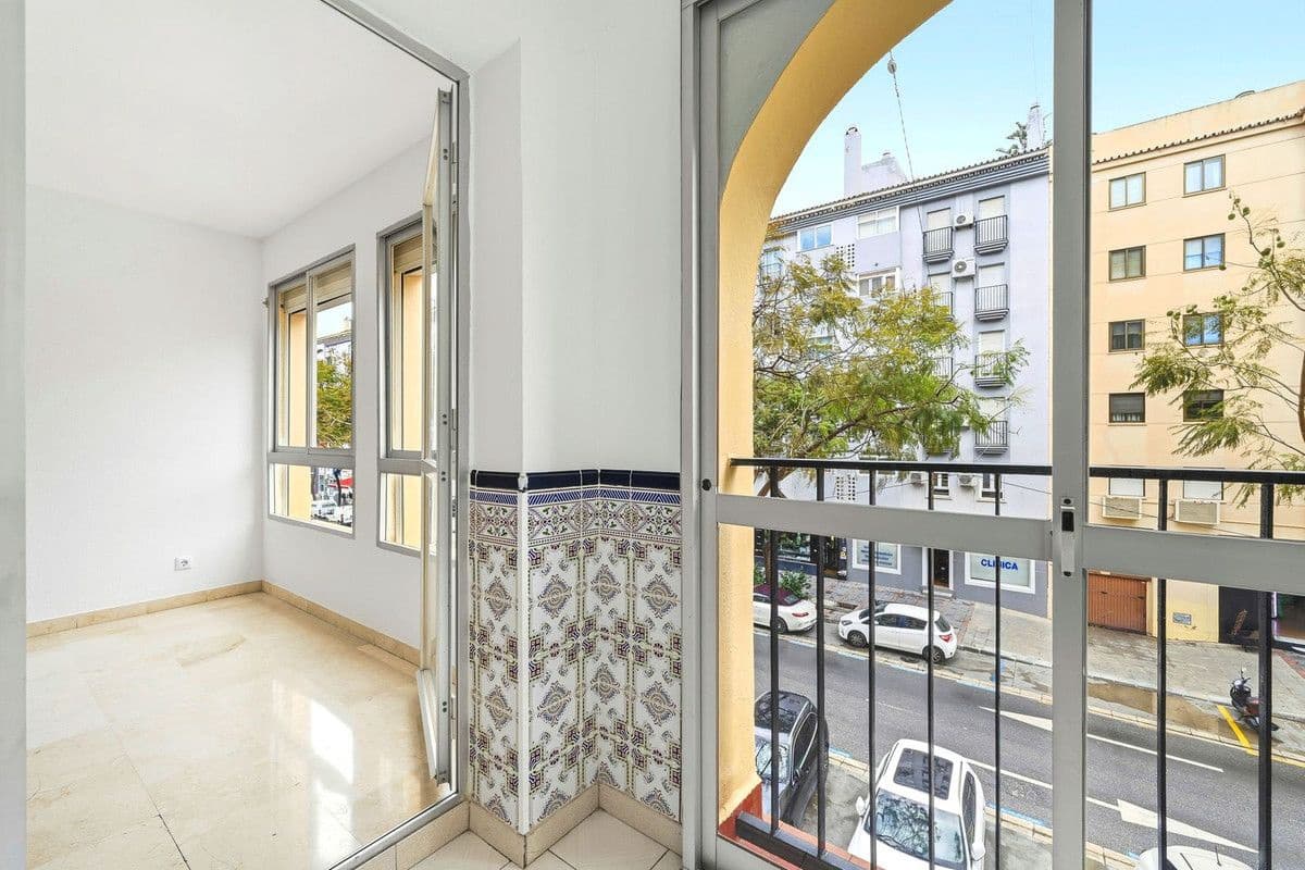 3 soveværelse Lejlighed til salg i Fuengirola med swimmingpool garage - € 465.000 (Ref: 9542232)