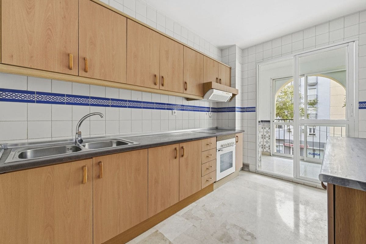 3 soveværelse Lejlighed til salg i Fuengirola med swimmingpool garage - € 465.000 (Ref: 9542232)