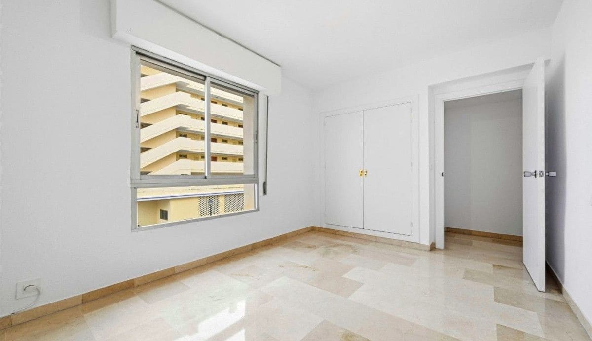 3 soveværelse Lejlighed til salg i Fuengirola med swimmingpool garage - € 465.000 (Ref: 9542232)