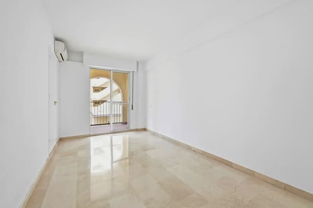 3 chambre Appartement à vendre à Centro ciudad, Fuengirola avec piscine garage - 445 000 € (Ref: 9542232)