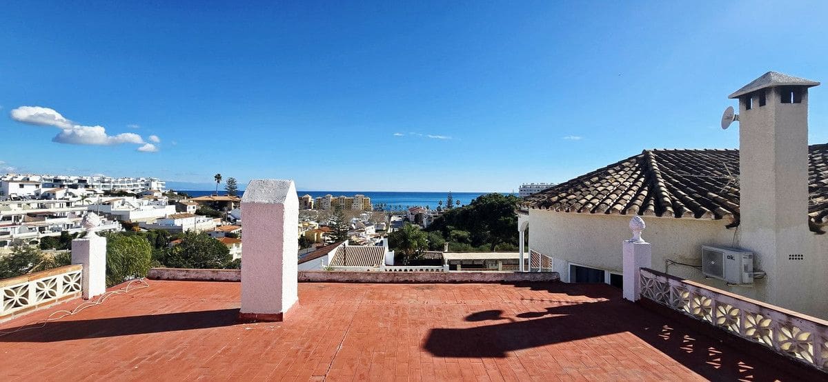 5 soverom Villa til salgs i Mijas med svømmebasseng garasje - € 1 100 000 (Ref: 9542236)