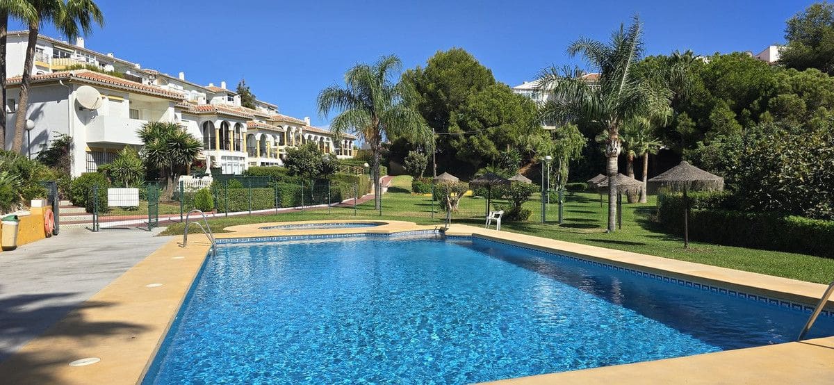 Apartamento de 1 habitación en Mijas en venta con piscina - 255.000 € (Ref: 9542237)