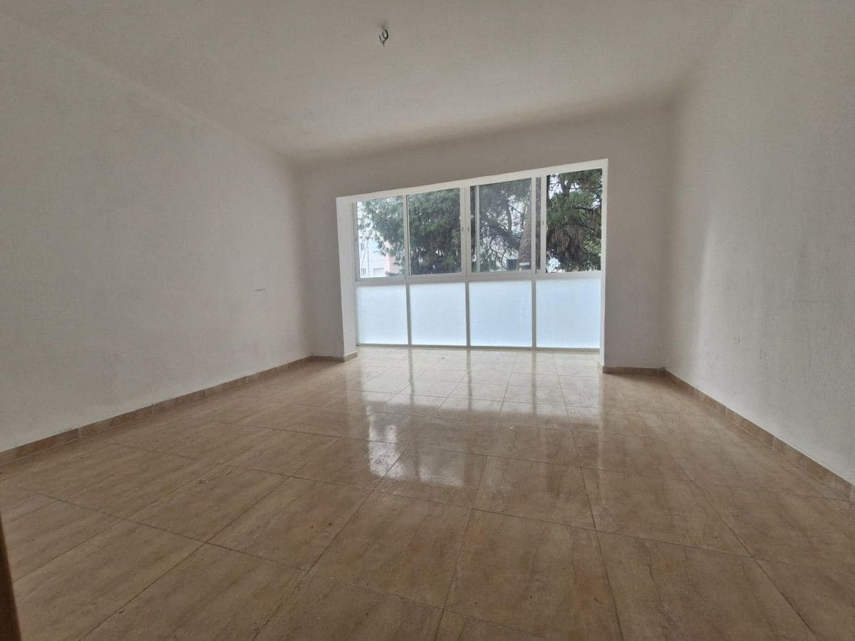 3 bedroom Flat for sale in Torremolinos - € 220,000 (Ref: 9542238)