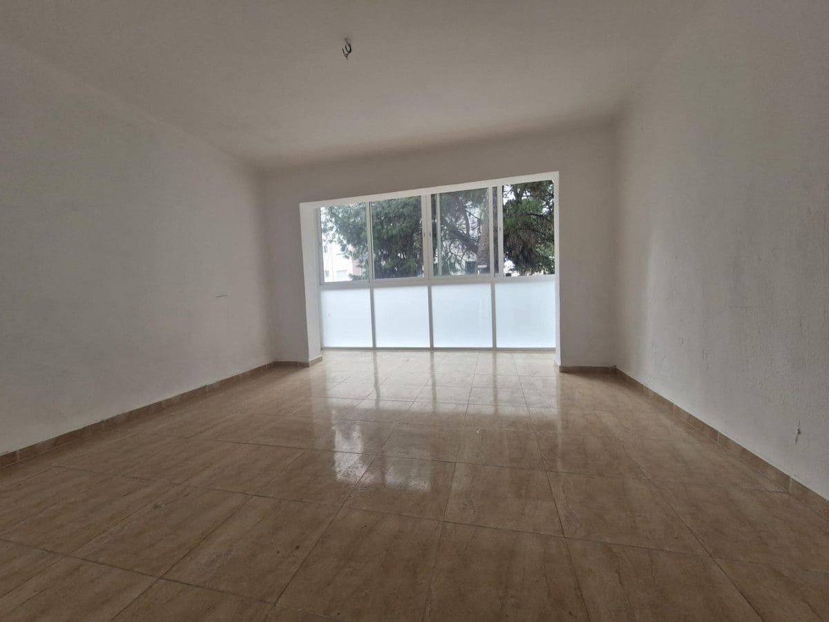 3 bedroom Flat for sale in Torremolinos - € 220,000 (Ref: 9542238)