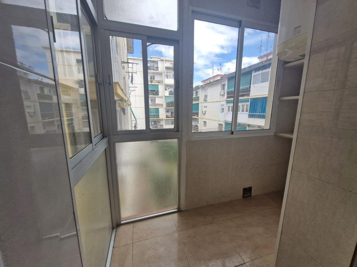 3 bedroom Flat for sale in Torremolinos - € 220,000 (Ref: 9542238)