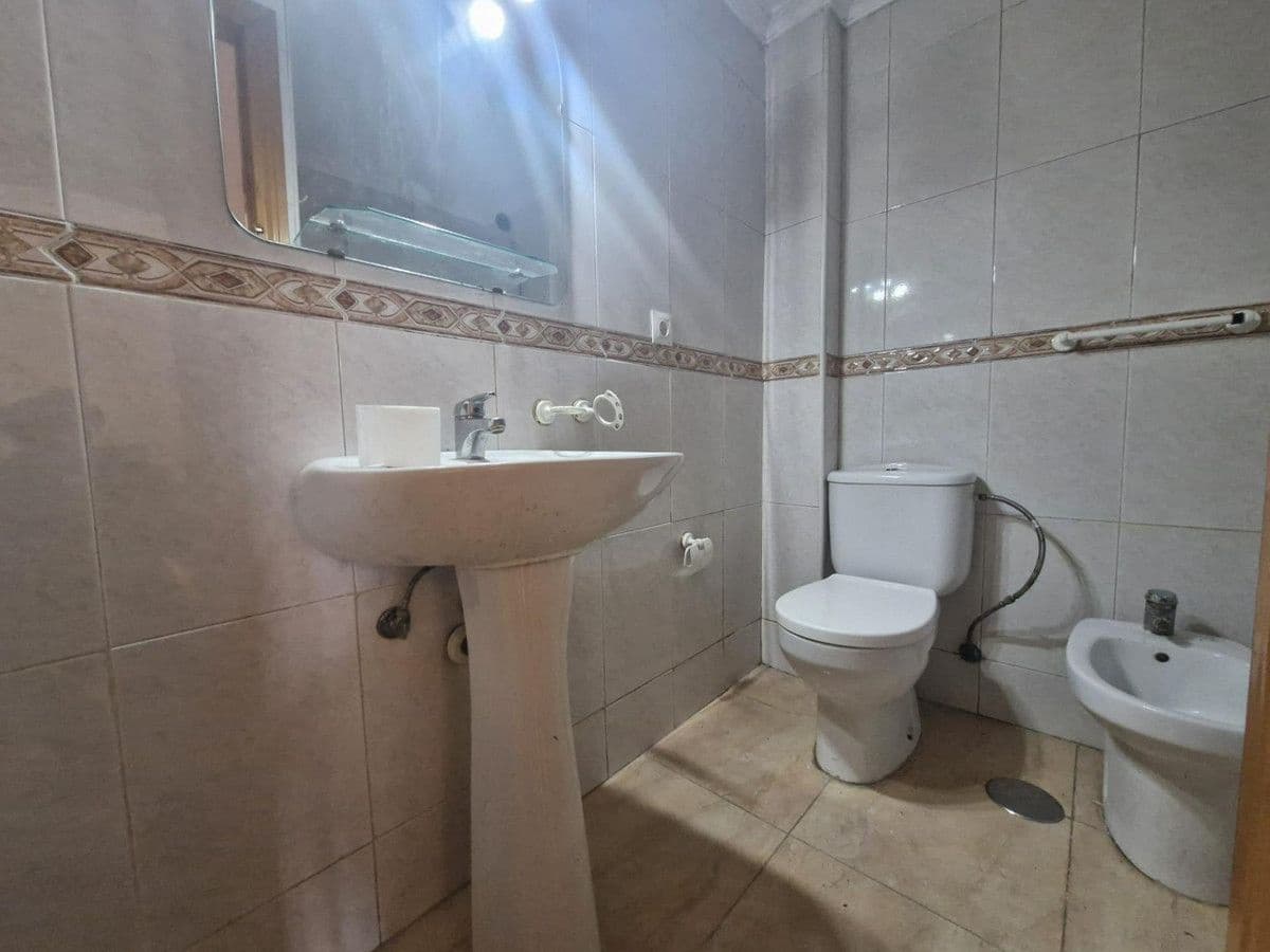 3 bedroom Flat for sale in Torremolinos - € 220,000 (Ref: 9542238)