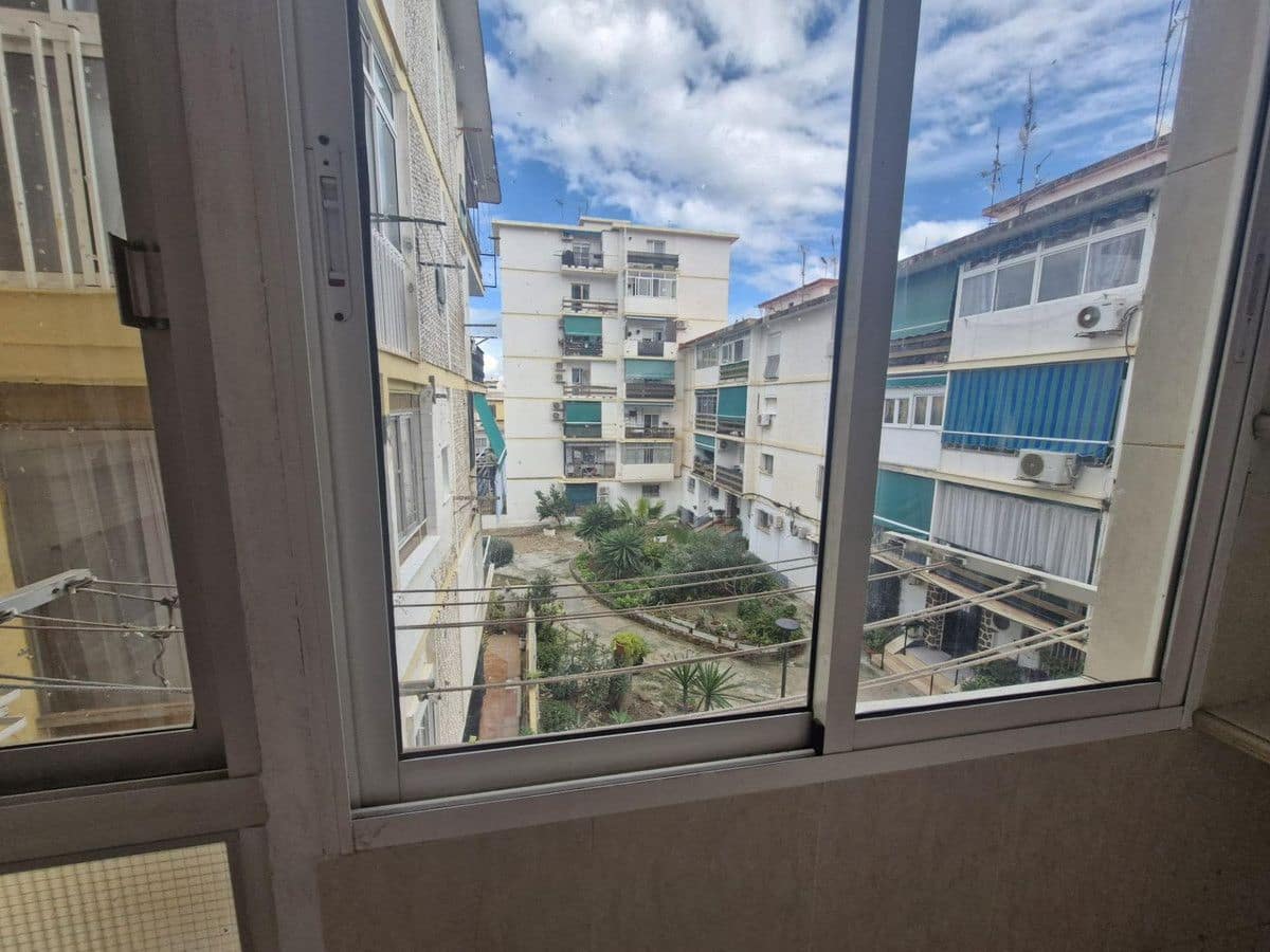 3 bedroom Flat for sale in Torremolinos - € 220,000 (Ref: 9542238)