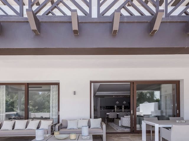 3 soveværelse Byhus til salg i Aloha Golf, Marbella med swimmingpool garage - € 1.800.000 (Ref: 9542240)