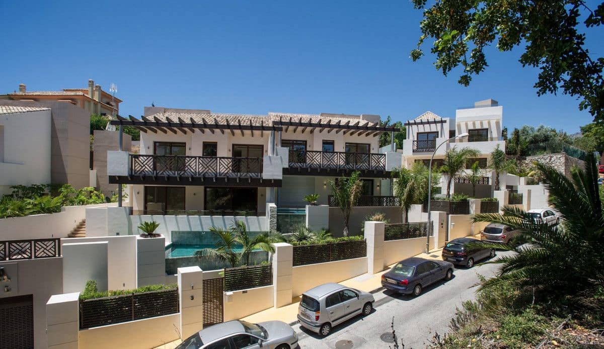 3 soveværelse Byhus til salg i Marbella med swimmingpool garage - € 1.800.000 (Ref: 9542240)