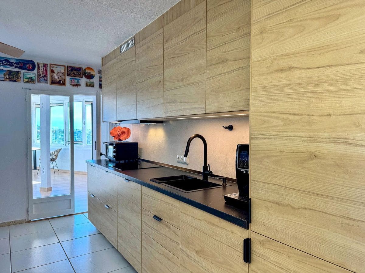 1 makuuhuone Ranta-asunto myytävänä paikassa Mijas mukana uima-altaan - 247 500 € (Ref: 9542246)