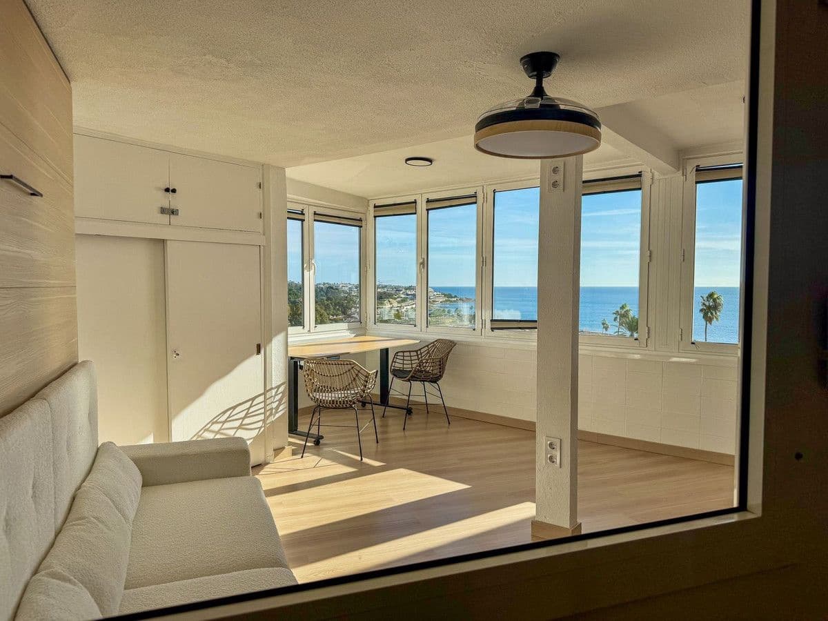 1 makuuhuone Ranta-asunto myytävänä paikassa Mijas mukana uima-altaan - 247 500 € (Ref: 9542246)