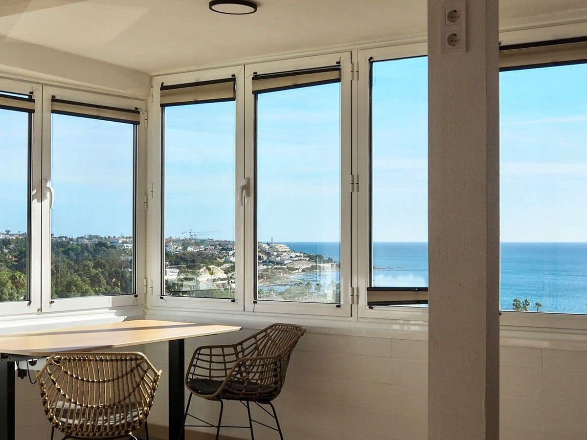 1 makuuhuone Ranta-asunto myytävänä paikassa Mijas mukana uima-altaan - 247 500 € (Ref: 9542246)