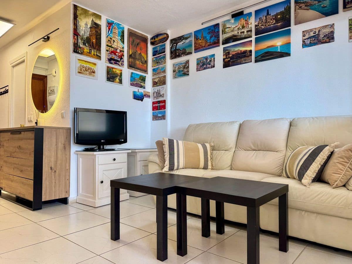 1 makuuhuone Ranta-asunto myytävänä paikassa Mijas mukana uima-altaan - 247 500 € (Ref: 9542246)