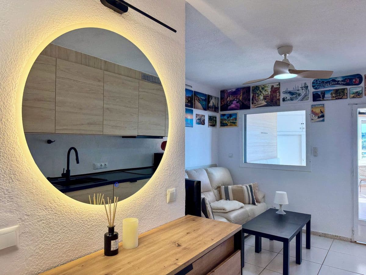 1 makuuhuone Ranta-asunto myytävänä paikassa Mijas mukana uima-altaan - 247 500 € (Ref: 9542246)