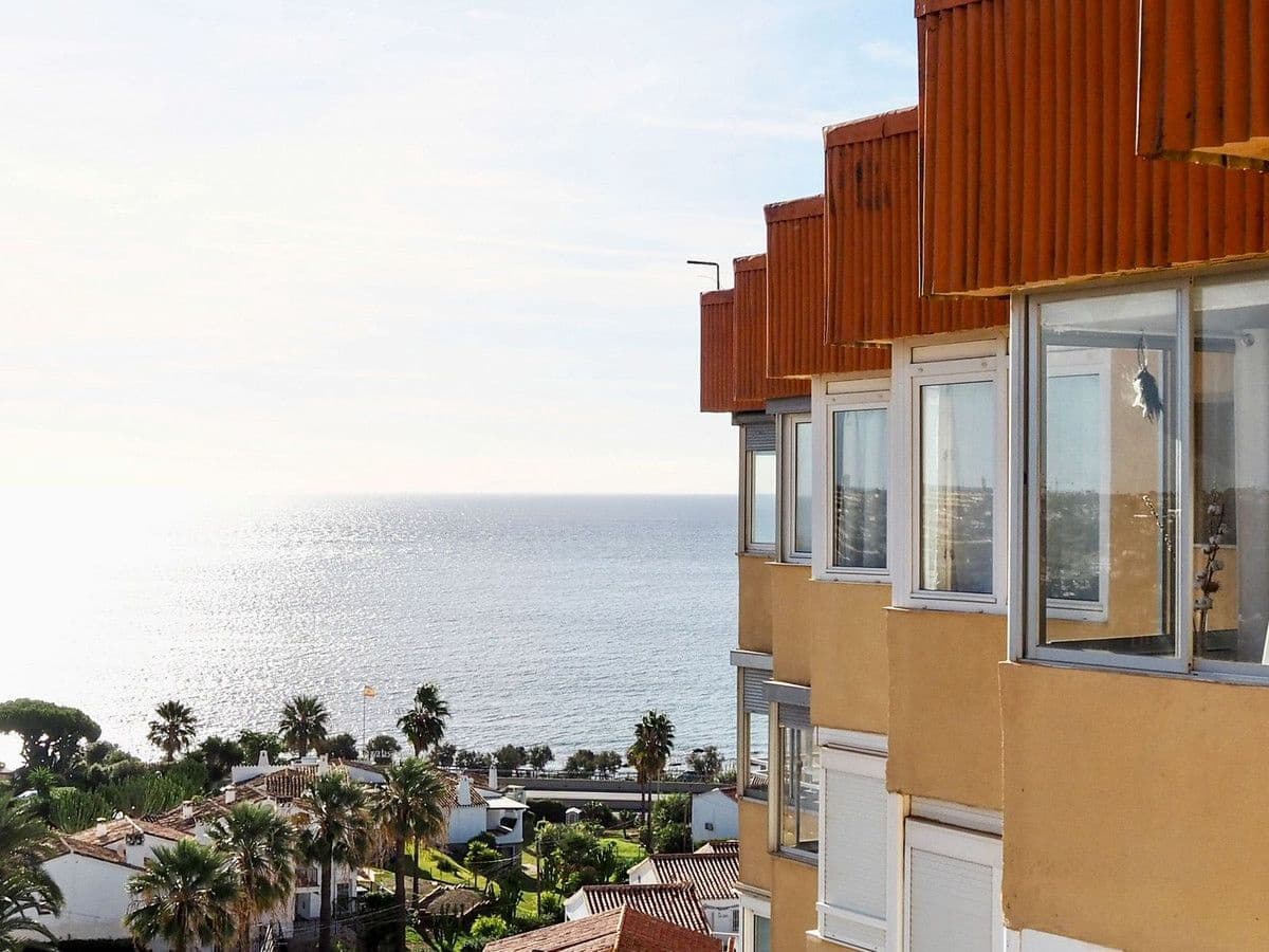 1 makuuhuone Ranta-asunto myytävänä paikassa Mijas mukana uima-altaan - 247 500 € (Ref: 9542246)