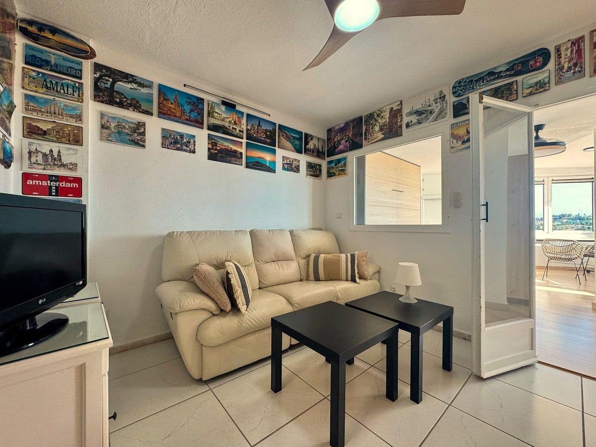 1 makuuhuone Ranta-asunto myytävänä paikassa Mijas mukana uima-altaan - 247 500 € (Ref: 9542246)