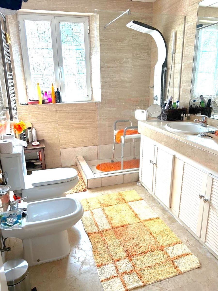 3 sypialnia Dom blizniak na sprzedaż w Marbella z basenem garażem - 695 000 € (Ref: 9575401)