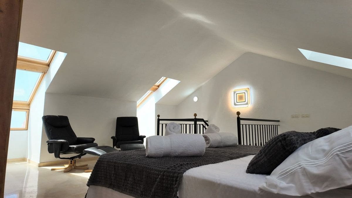 4 soverom Strandleiligheter til salgs i Benalmadena med svømmebasseng garasje - € 850 000 (Ref: 9575405)