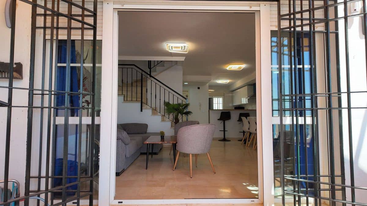 4 soverom Strandleiligheter til salgs i Benalmadena med svømmebasseng garasje - € 850 000 (Ref: 9575405)