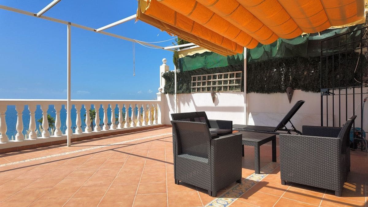 4 soverom Strandleiligheter til salgs i Benalmadena med svømmebasseng garasje - € 850 000 (Ref: 9575405)