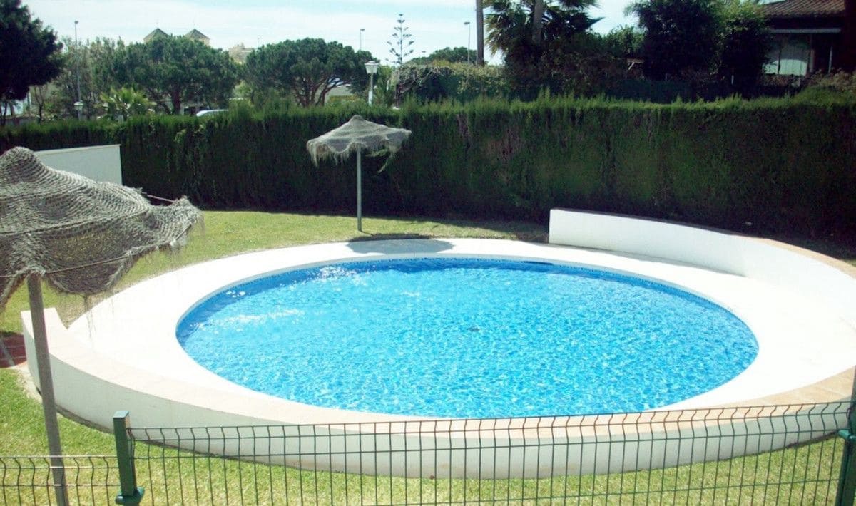 2 soveværelse Strandlejlighed til salg i Mijas med swimmingpool garage - € 375.000 (Ref: 9575408)