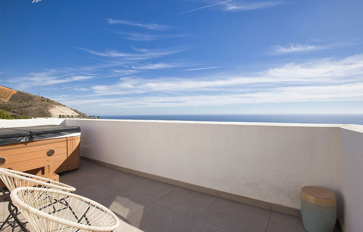 3 sovrum Takvåning till salu i Benalmadena med pool garage - 699 000 € (Ref: 9575420)