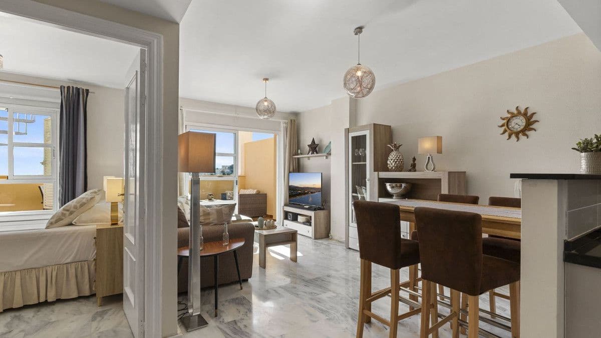 2 bedroom Penthouse for sale in Torremolinos with pool garage - € 405,000 (Ref: 9592176)