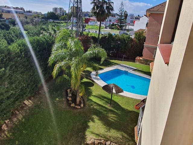 2 Zimmer Apartment zu verkaufen in Centro ciudad, Fuengirola mit Pool - 249.000 € (Ref: 9599756)