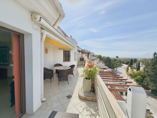 3 bedroom Penthouse for sale in Aloha Golf, Marbella with pool garage - € 765,000 (Ref: 9634938)