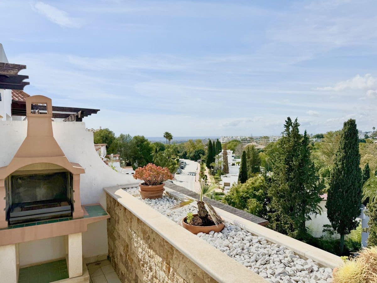 3 bedroom Penthouse for sale in Marbella with pool garage - € 765,000 (Ref: 9634938)