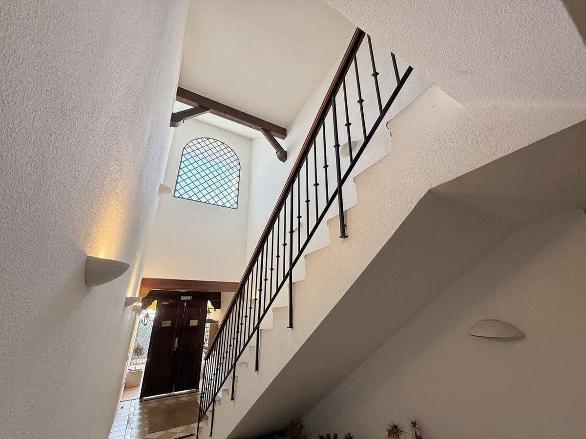 3 bedroom Penthouse for sale in Marbella with pool garage - € 765,000 (Ref: 9634938)