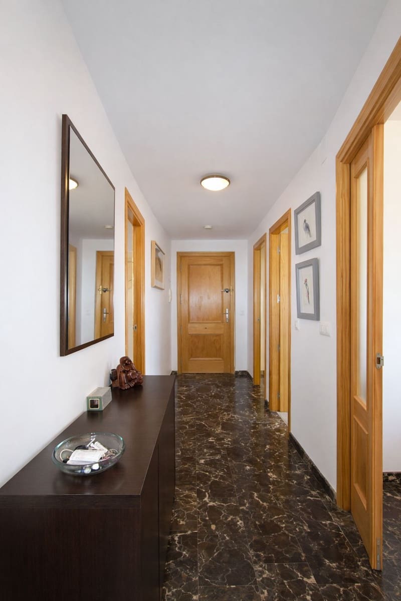 2 soverom Strandleiligheter til salgs i Fuengirola med svømmebasseng garasje - € 350 000 (Ref: 9634939)