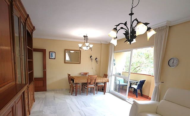 3 soverom Strandleiligheter til salgs i Centro ciudad, Fuengirola med garasje - € 440 000 (Ref: 9634942)