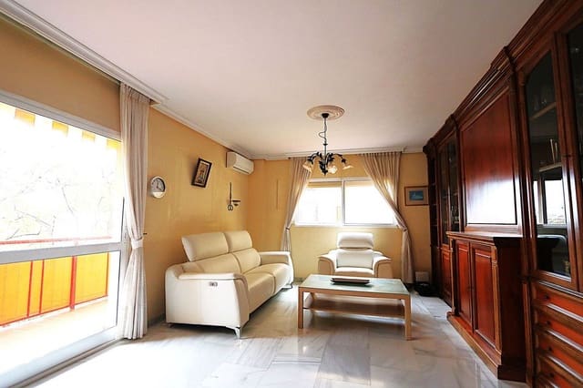 3 soverom Strandleiligheter til salgs i Centro ciudad, Fuengirola med garasje - € 440 000 (Ref: 9634942)