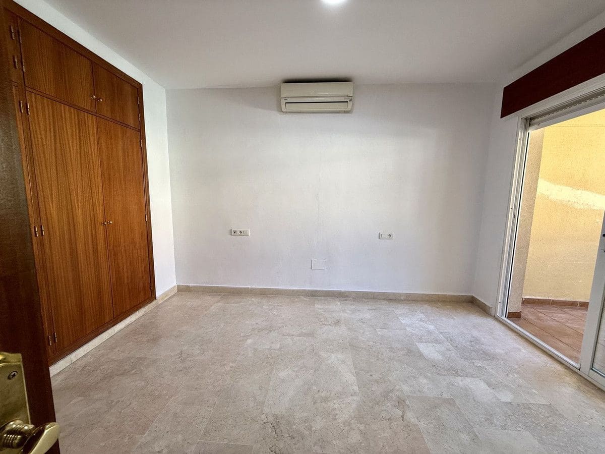 3 chambre Appartement à vendre à Fuengirola avec piscine garage - 399 000 € (Ref: 9634946)