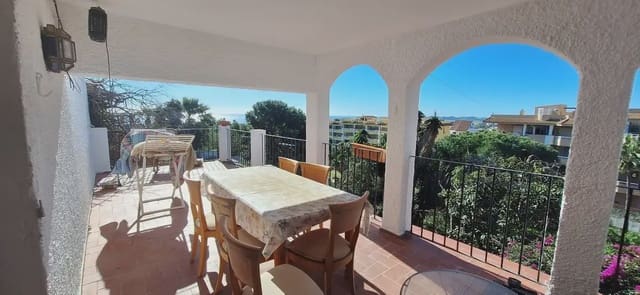 4 soverom Villa til salgs i Las Gaviotas  - Carvajal, Fuengirola med garasje - € 550 000 (Ref: 9634947)