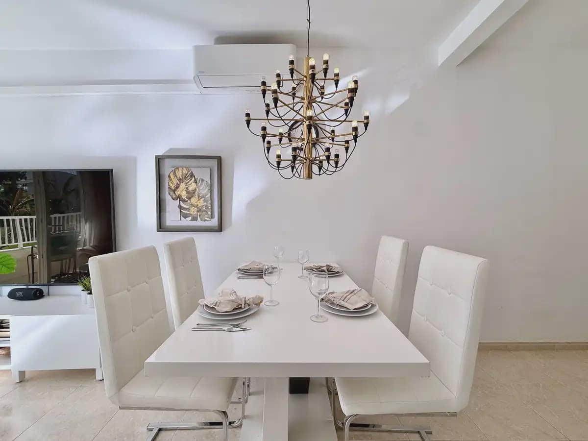 Apartamento Playa de 2 habitaciones en Marbella en venta con piscina garaje - 475.000 € (Ref: 9634951)