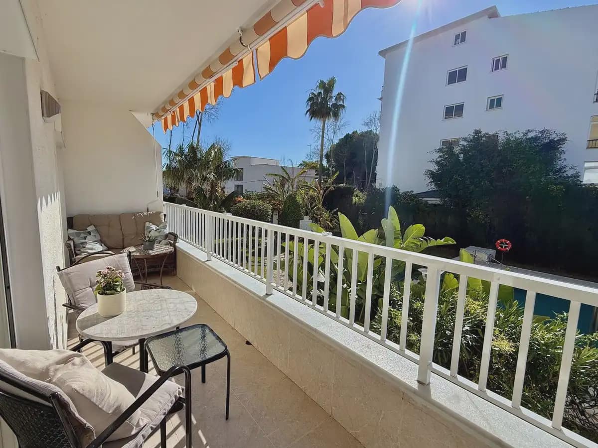 Apartamento Playa de 2 habitaciones en Marbella en venta con piscina garaje - 475.000 € (Ref: 9634951)