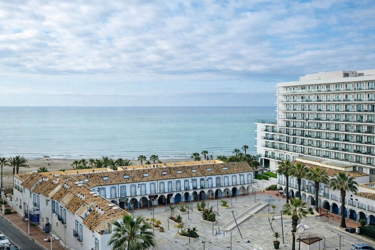 Apartamento Playa de 2 habitaciones en Benalmádena en venta con piscina garaje - 480.000 € (Ref: 9634954)