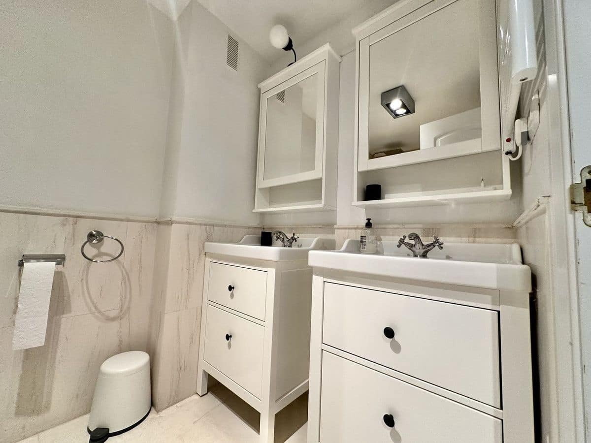 2 bedroom Beach Apartment for sale in Mijas with pool garage - € 848,500 (Ref: 9634955)